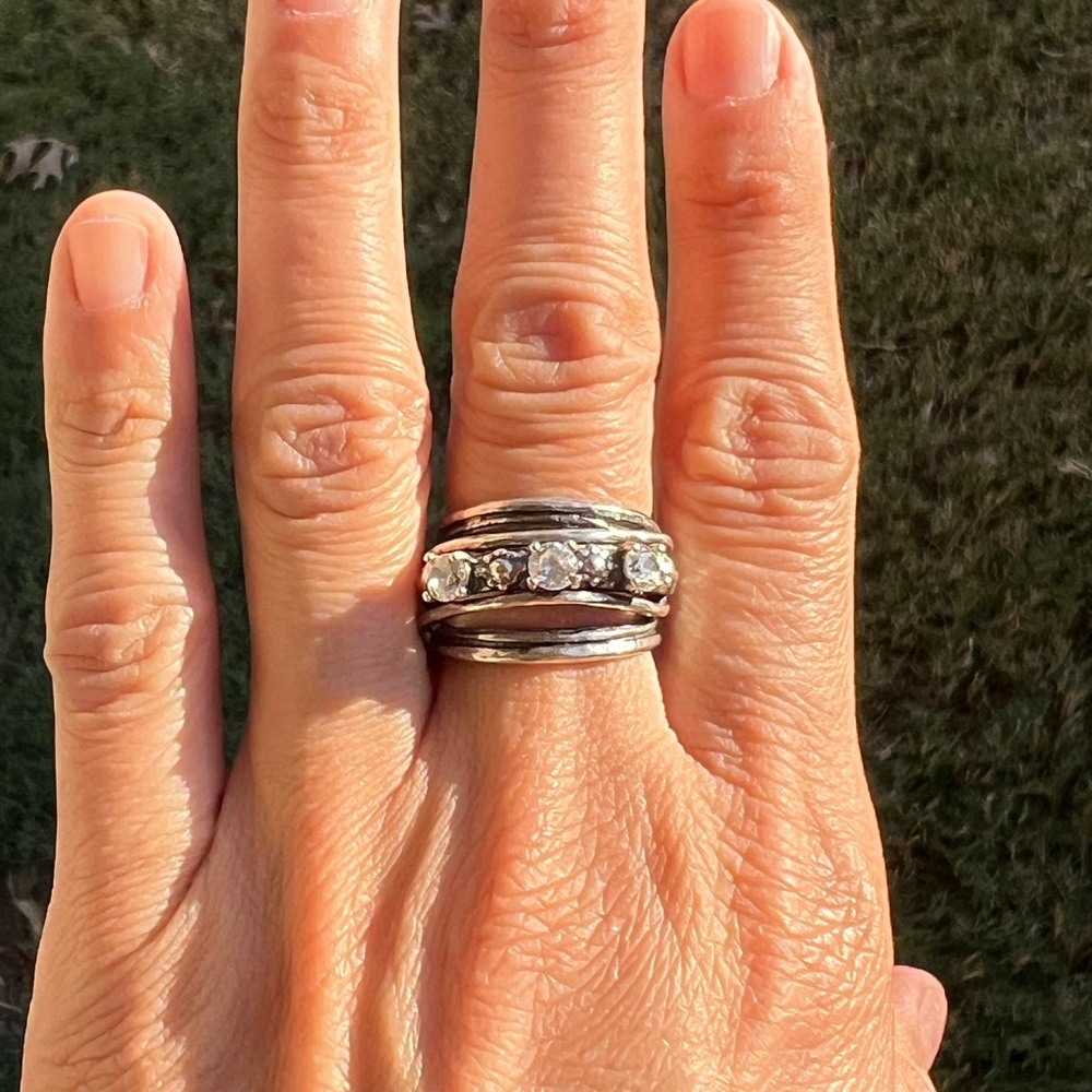 Elegant Sterling Silver Women's Ring